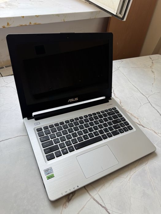 Продам ноутбук асус i7