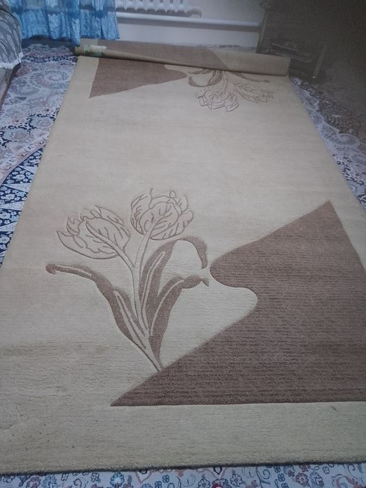 Коври продаю состояние хорошее