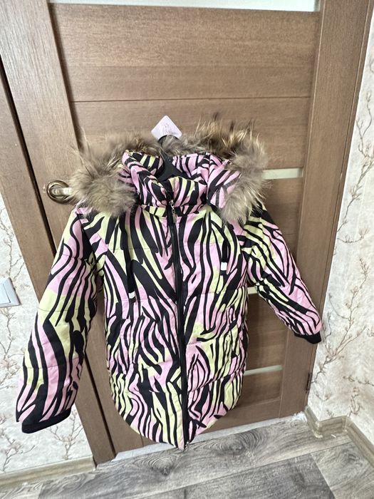 Продам зимние куртки