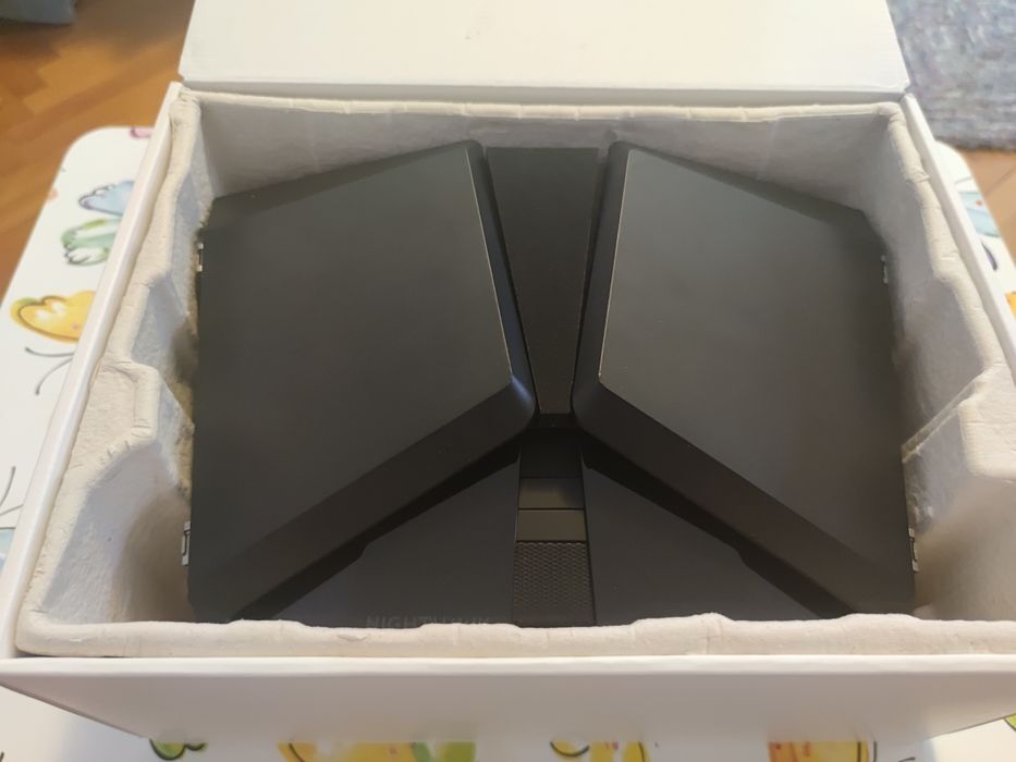 Безжичен рутер NETGEAR Nighthawk RAX200, AX11000