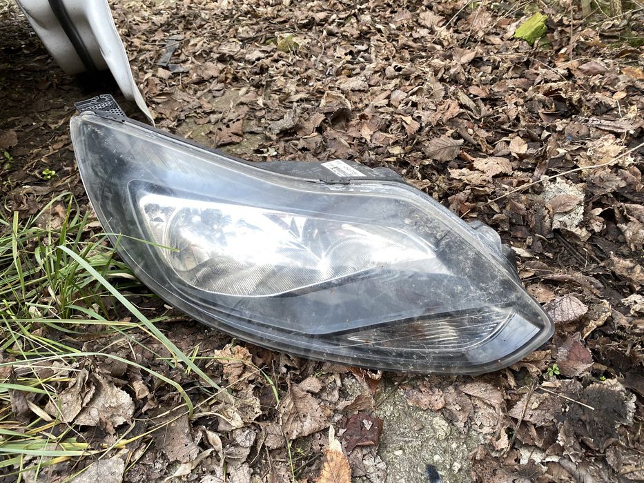 Far Ford focus 3 III 2011 - 2013 far dreapta interior negru