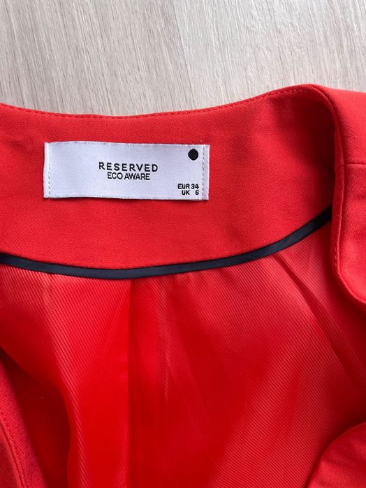 Дамско сако Reserved