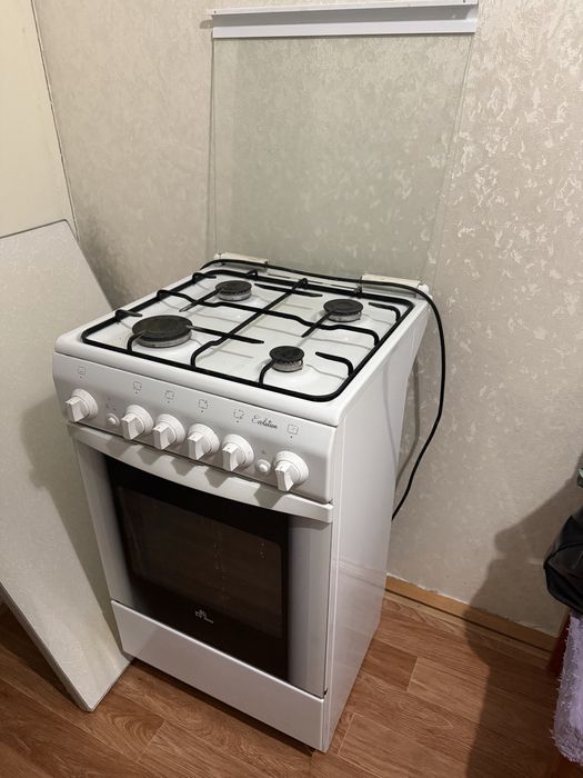 Продам газ плиту б/у
