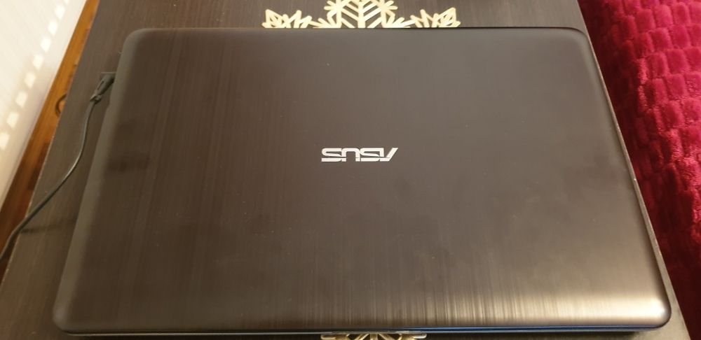 Vând Laptop Asus