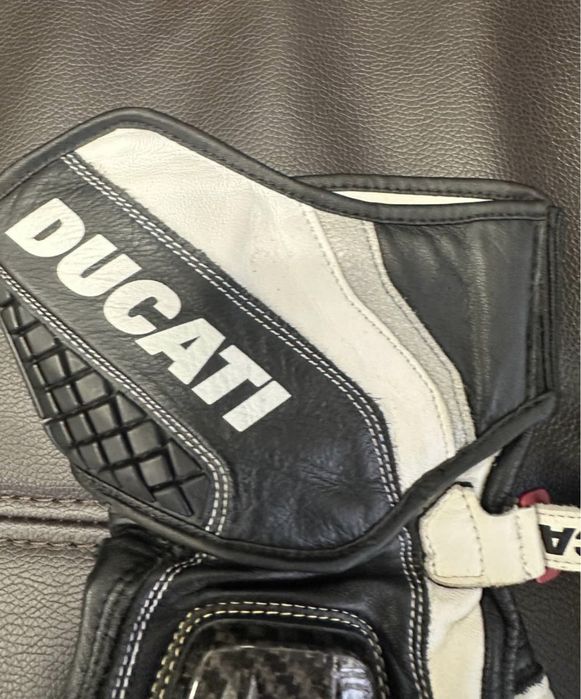 Mănuși Moto Ducati racing din piele cu protecții carbon