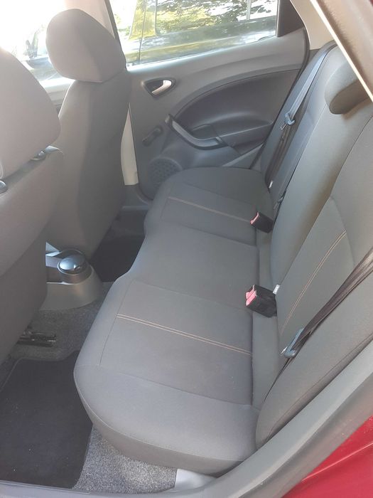 Vând autoturism Seat ibiza.