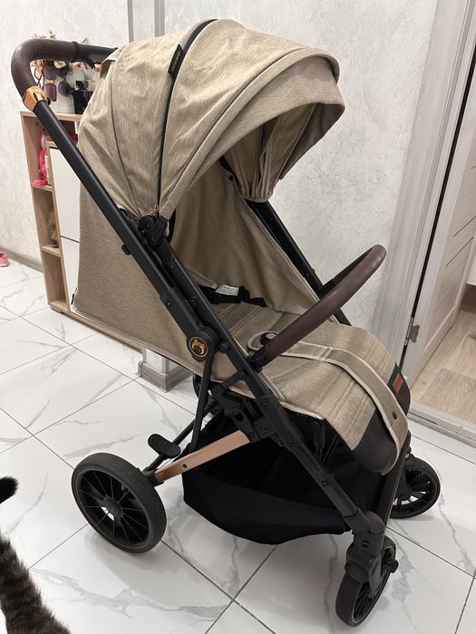 Коляска прогулочная