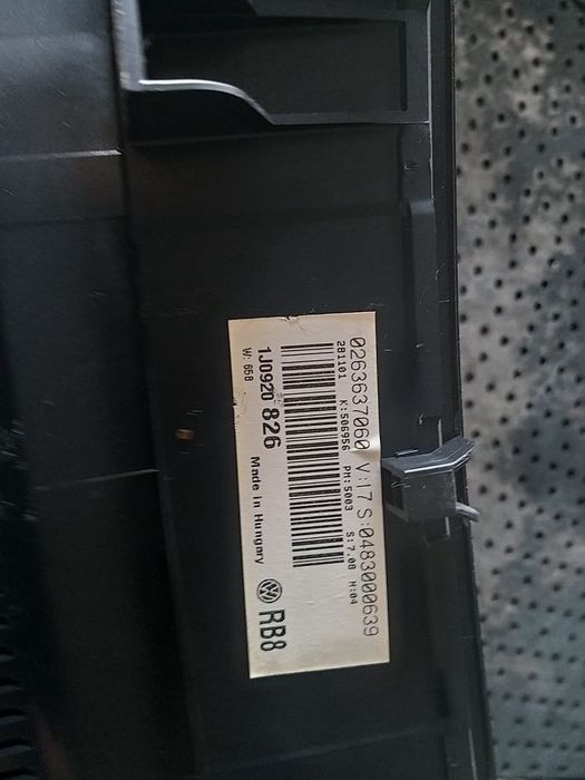 Ceasuri bord benzina vw golf 4 1j 1j0920826
