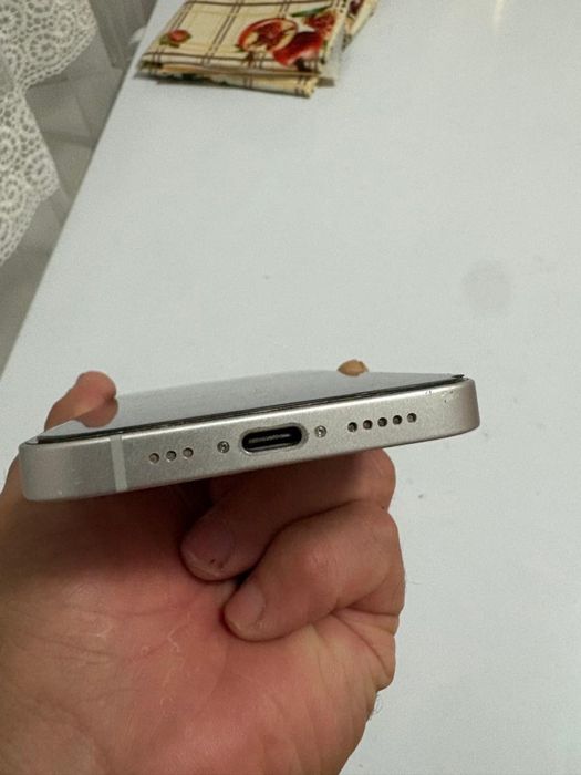 Iphone 16e 128гб акб 92%