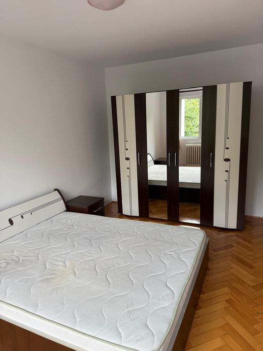 Proprietar dau in chirie apartament cu 3 camere,2 bai,aleea Padis in Gheorgheni