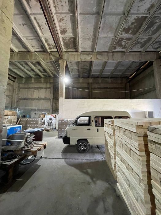 Продаётся 3 000 м² производственная база.