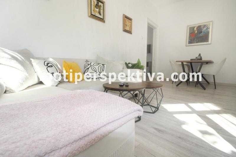 Продава се Етаж от къща в Пловдив, Център - 140 кв.м за 2508 €/кв.м - Снимка #1