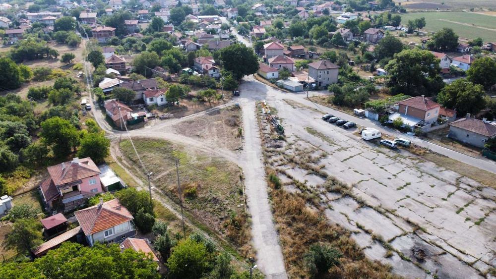 Продава се Парцел в Радомир - 1100 кв.м за 28 €/кв.м - Снимка #3