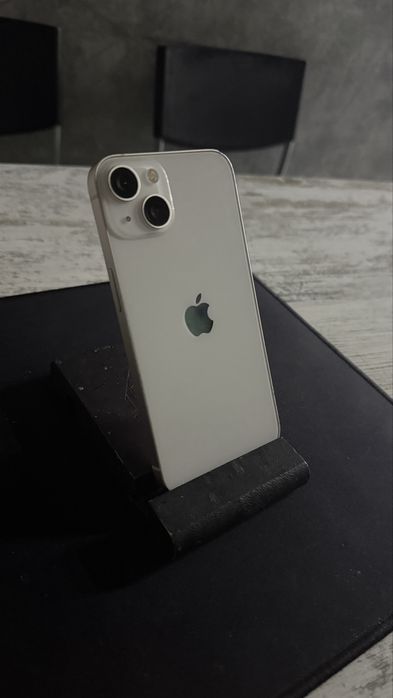 Продам айфон 13.