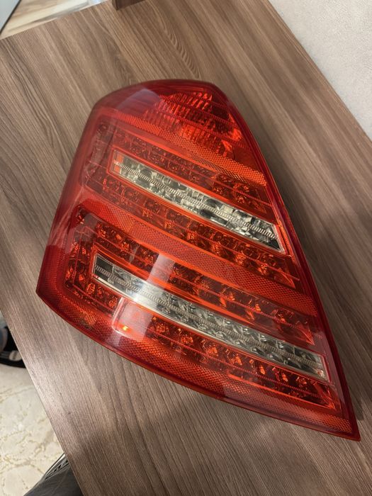 Продам фонари на мерс 221