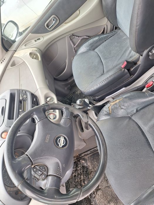 Vând sau schimb Nissan Almera