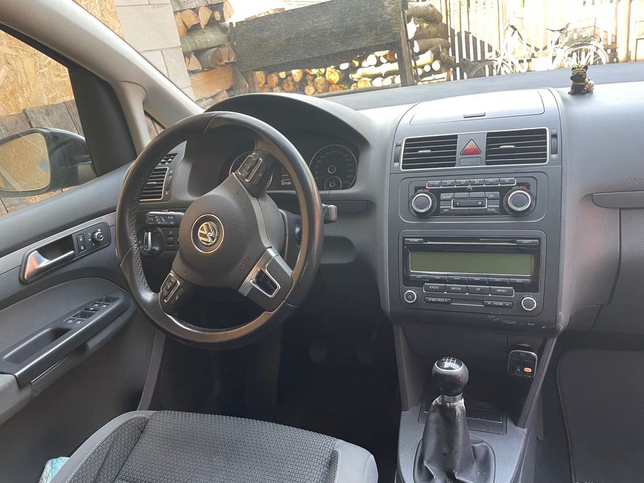 Mașină VW Touran 2012