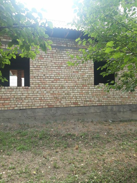 Ховли уй сотилади