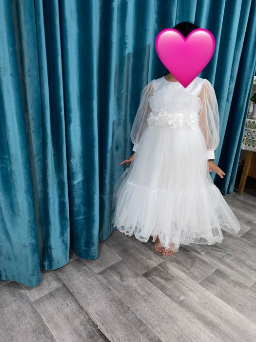 Продам бальное платье на девочку