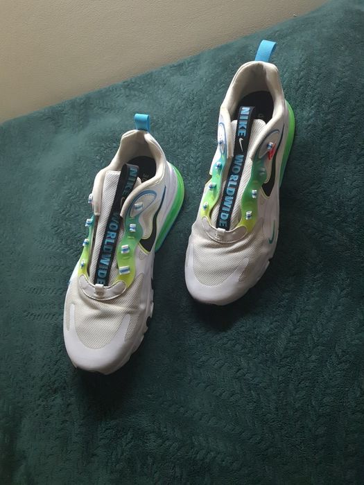 Sneaker Air Max React 270 SE