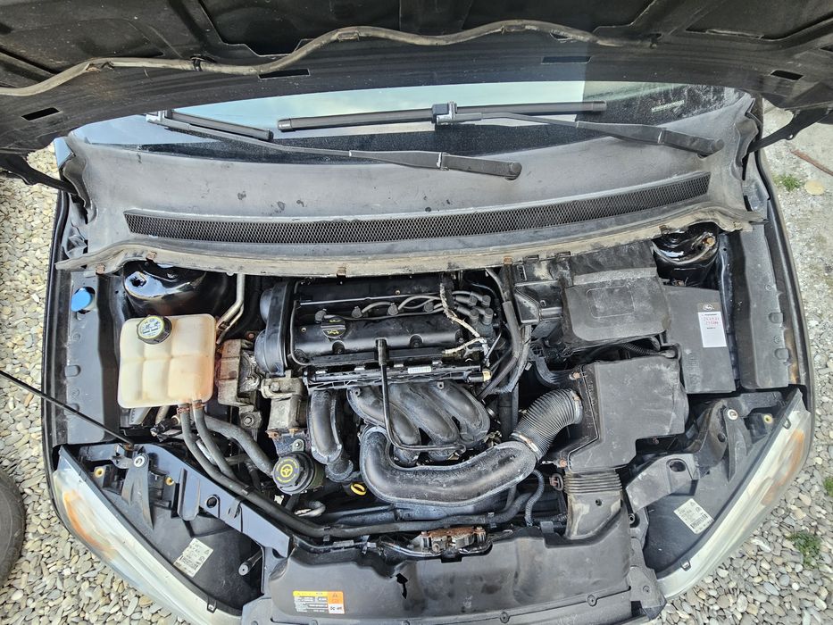 Ford focus 1.6 benzina 2007  5000lei
