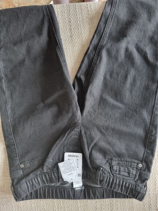 Vand blugi noi Tezenis