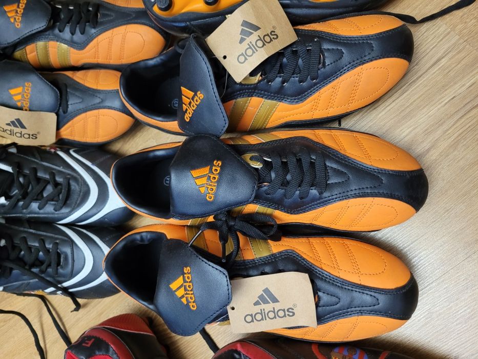 Футбольные бутсы.