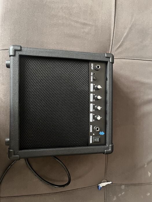 Комбоусилитель для электрогитары новый