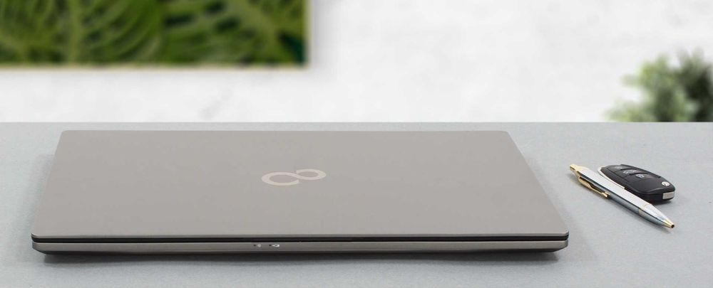 Fujitsu noul model! IntelCore i5-1235 /16GB /512GB SSD /15.6 IPS / 5G!