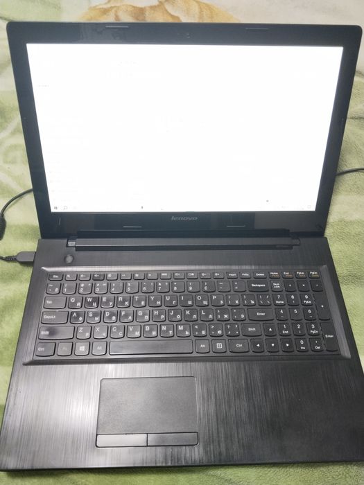 Продам ноутбук Lenovo.