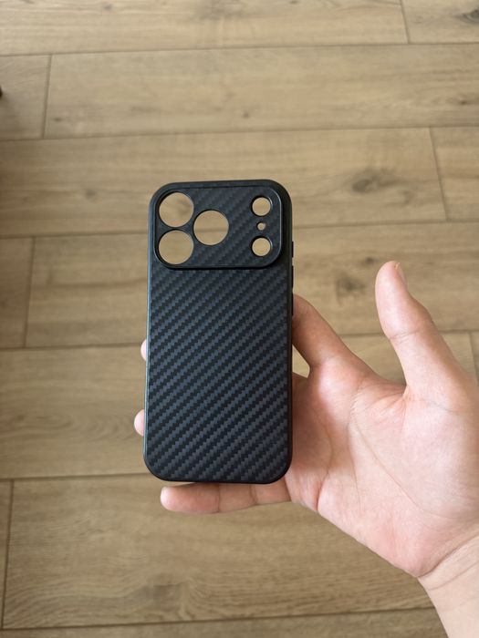 Чехол на iPhone 17 pro