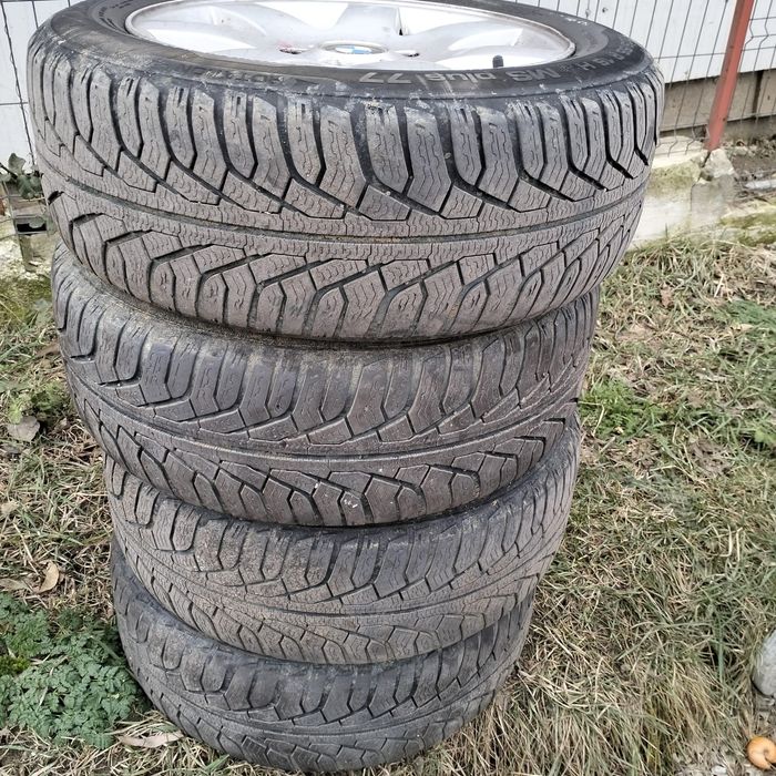 Vând jante BMW e46 cu anvelope de iarna