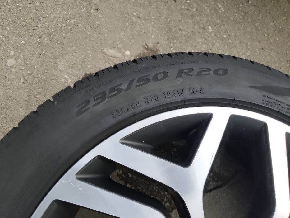 235/50/20" 4бр Pirelli scorpion zero, dod4719,7mm