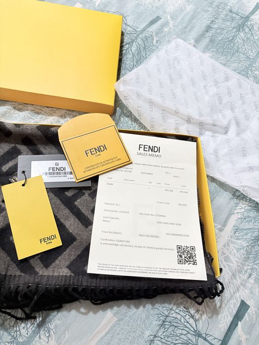 Fendi шал НЕизползван