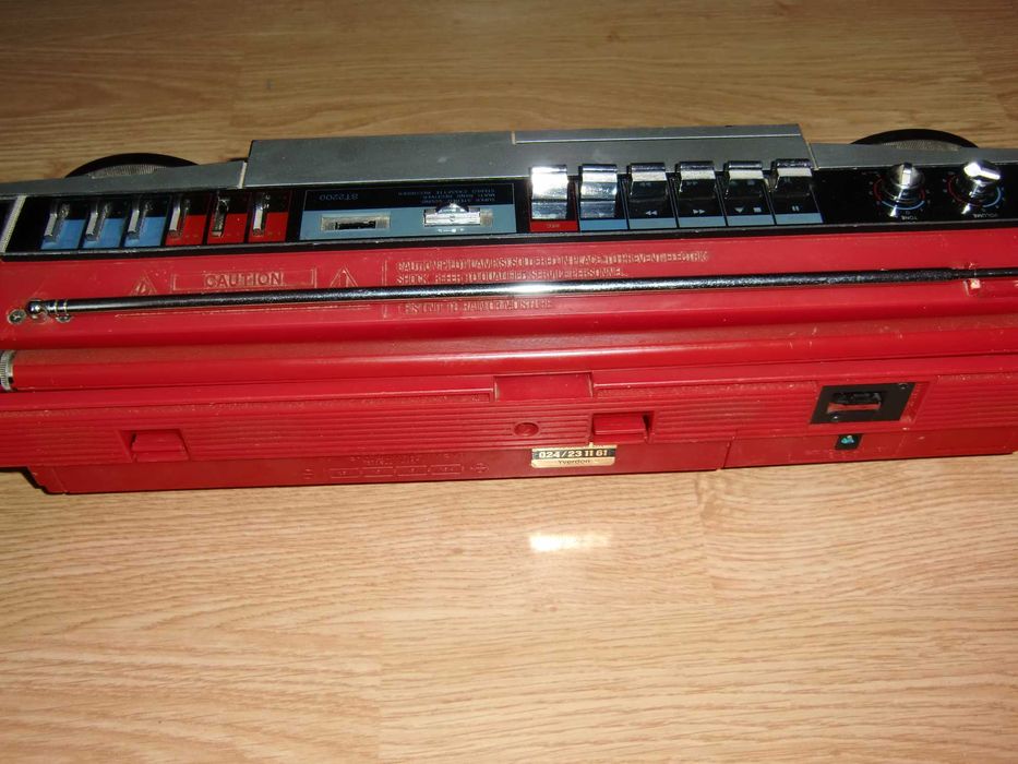 SILVER ST2200 radio cass  , vintage
