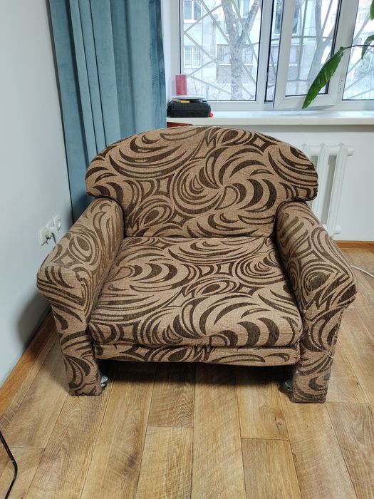 Кресло в хорошем состоянии