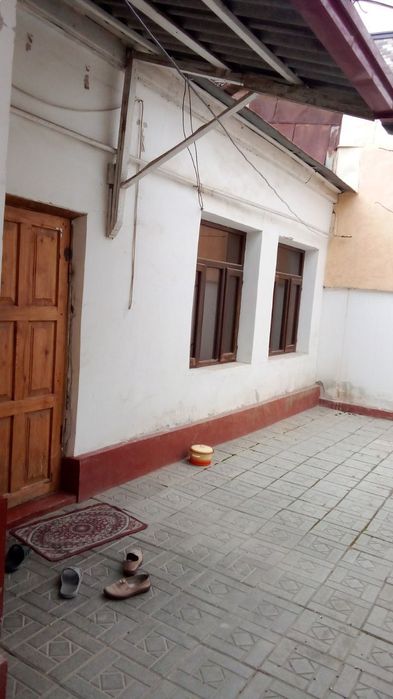 Samarqand shahridagi lutfiy koʻchasi 80, uy sotiladi