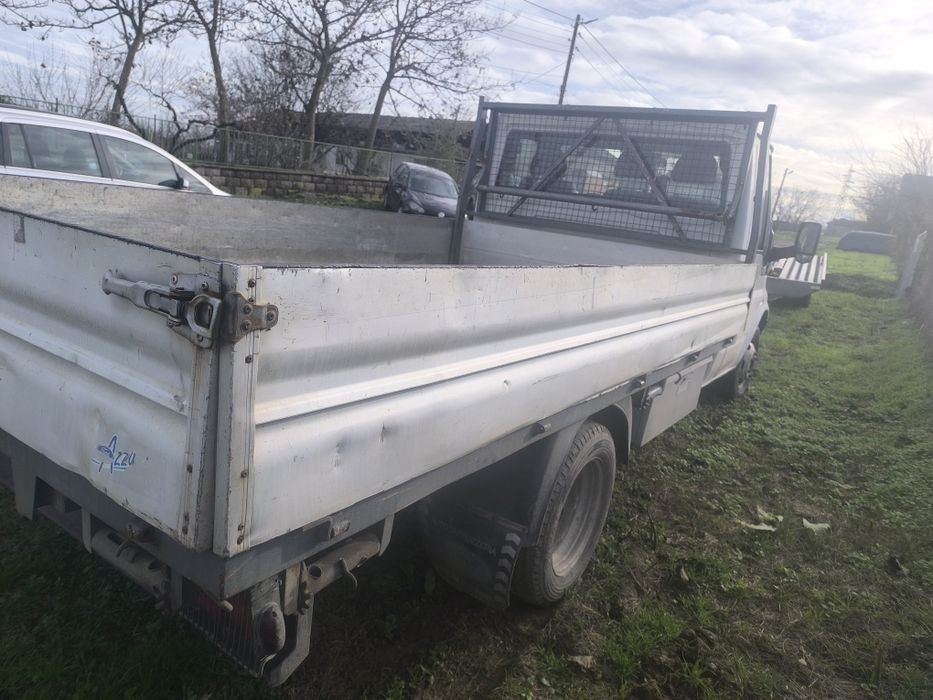 Продавам Каросерия