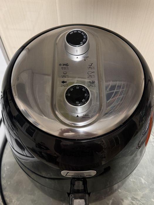 Friteuza cu aer cald Foam