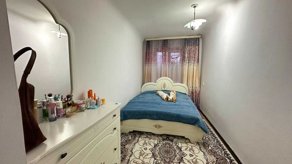 Продам 3 ком в центре АЙЫМ