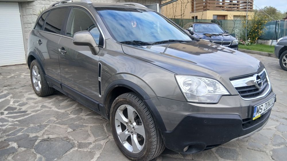 Opel Antara 2,o D 4x4 automată