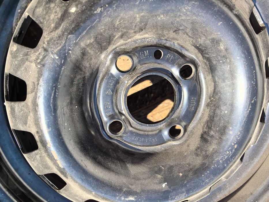 14 цола 4 х 100 мм Опел Корса и други - 5,5 Инча / ЕТ 39 - НОВИ