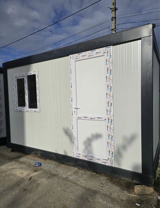 Container modular