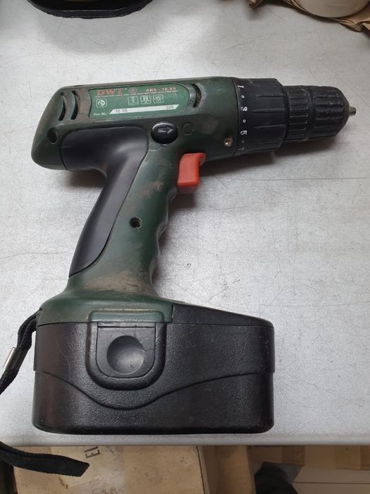 Шуруповерт DWT.