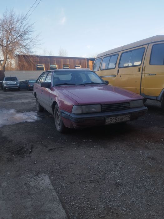 Продам Мазду.  1987 г. 2 объем
