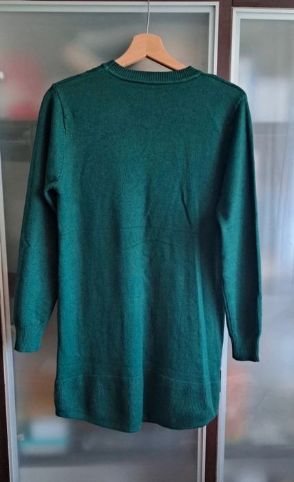 Pulover lung, rochie tricotata