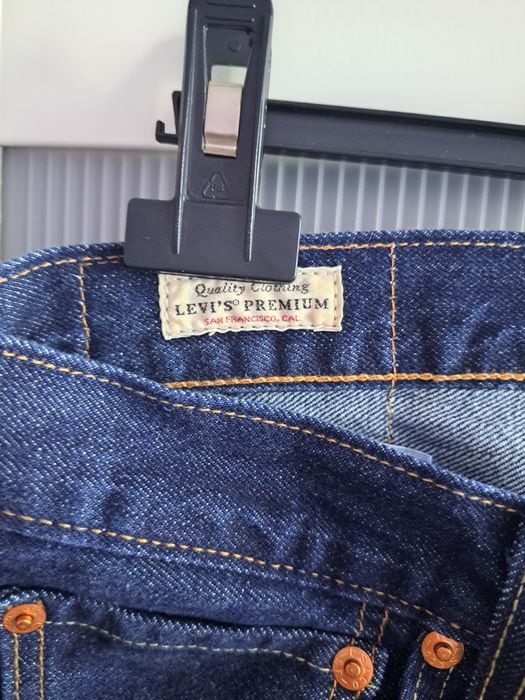 Blugi Levi's barbatesti