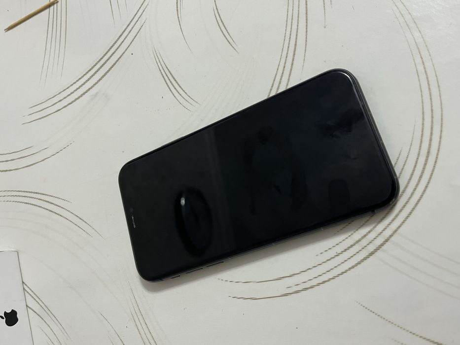 Продам Iphone 11 срочно!!!