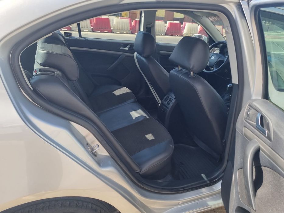 Skoda octavia 1.6 gpl