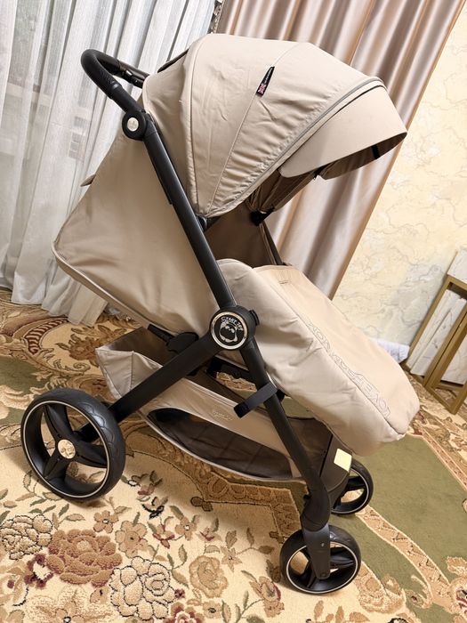 Коляска прогулочная